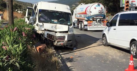 Bodrum’da Öğrenci Servisi Kazası:7 öğrenci yaralı