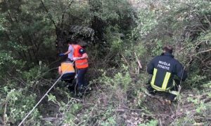 Uçuruma  yuvarlanan traktör sürücüsü hayatını kaybetti