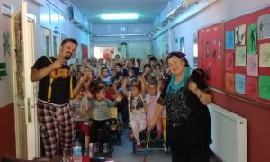 MUĞLA’DA KÖY ÇOÇUKLARININ TİYATRO SEVİNCİ