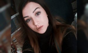 Bariyerlere Çarparak Tarlaya Uçtu