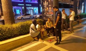 SOKAKTA ÇALIŞAN ÇOCUKLARA YÖNELİK UYGULAMA YAPILIYOR