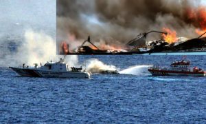 TURGUTREİS AÇIKLARINDA MOTOR YAT YANDI