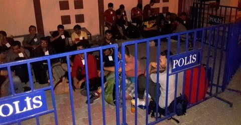 Kamyon Kasasında 45 Kaçak Göçmen