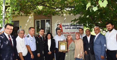 Şehidin ailesine Şehadet Belgesi verildi