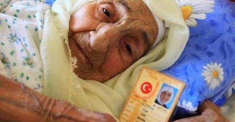 Türkiye’nin en yaşlı insanı Ayşe Uçar hayatını kaybetti