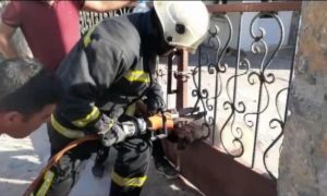 Yaramaz Köpeğin İmdadına İtfaiye Yetişti