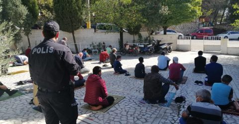 Yatağan Camilerinde  Kurallara Uyuluyor