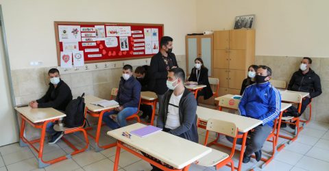 İNGİLİZCE EĞİTİMİ VERİLİYOR