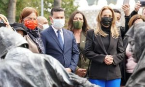 Aylin Nazlıaka’dan Başkan Aras’a ziyaret