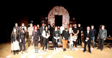 UÇURTMANIN KUYRUĞU SAHNEDE