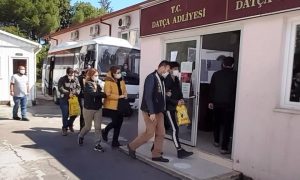 2,5 milyon dolandırdılar