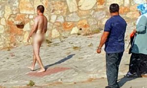 BODRUMDA BİR ÇIRILÇIPLAK
