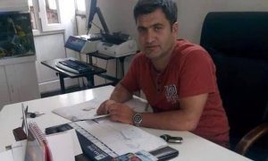 İŞ İNSANI AĞAÇTA ASILI BULUNDU