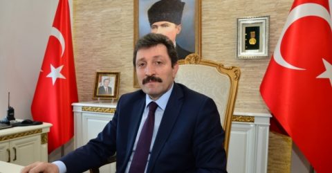 Vali Orhan Tavlı Vatandaşlarımızı Aşı olmaya davet etti.