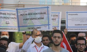 Muğla Sıtkı Koçman Üniversitesi (MSKÜ) öğrencilerinden barınma eylemi  