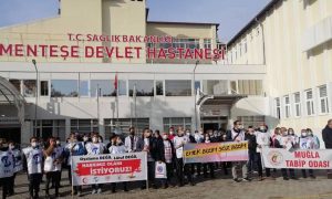 Sağlık çalışanları g(ö)revde: “Oyalama değil hakkımızı istiyoruz”