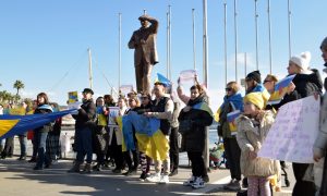 UKRAYNALILAR’DAN ATATÜRK’ÜN GÖLGESİNDE BARIŞ ÇAĞRISI