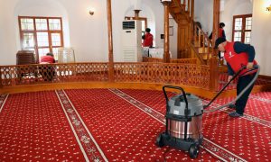 Menteşe’de Camilere Ramazan Temizliği