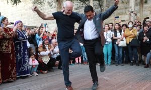 BALIKÇI’NIN DOĞUM GÜNÜ, “DÜNYA MERHABA GÜNÜ” OLDU