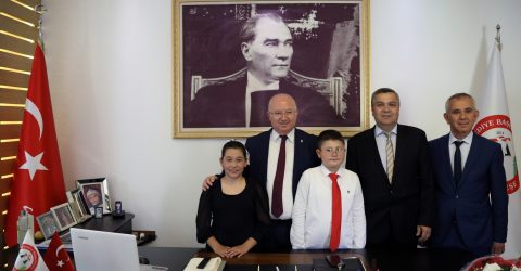 Mevsim ve Ahmet Menteşe Belediye Başkanı Oldular