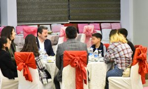 Yetimler Gününde Çocuklarla İftarda Bir Araya Geldi