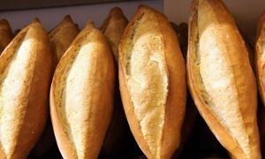 EKMEK DÖRT  LİRA