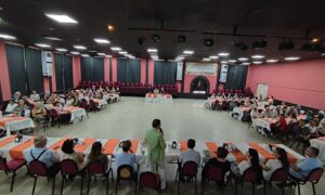 MUHTAR EŞLERİ BİR ARAYA GELDİ