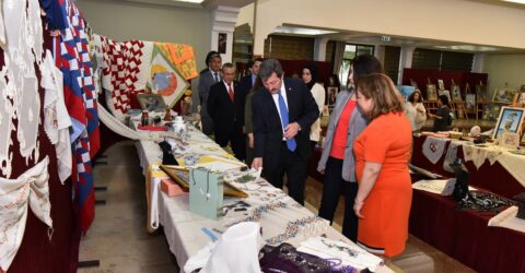 Vali Orhan Tavlı,  El Sanatları Yılsonu Sergisini ziyaret etti