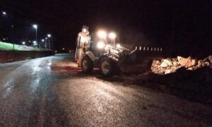 BÜYÜKŞEHİR BELEDİYESİNDEN  YAĞMUR MESAİSİ