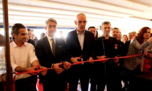 ANTEPLİ EMİN EMMİ’NİN RAMAZAN GELİRİ DEPREMZEDELERE
