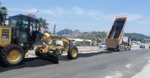 Bodrum’da Altyapısı Tamamlanan Yerlerde Asfalt Çalışması Sürüyor