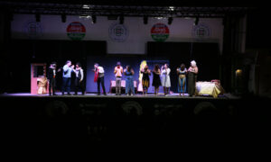 Hisseli Harikalar Kumpanyası İzleyici İle Buluştu