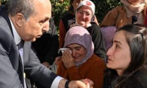 AK Parti BBB adayı Aydın Ayaydın yaralı  Üsteğmenin ana ocağını ziyaret etti.