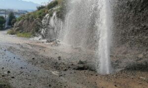 Bodrumda Su isale hattı patladı tonlarca su boşa aktı