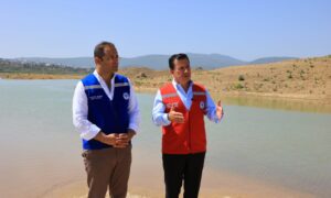 Aras, “Mumcular Barajı’ndan Su Alamıyoruz”