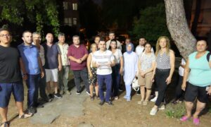 AK PARTİ’DEN  MARMARİS BELEDİYESİNİN SATIŞ KARARINA GECE EYLEMİ            