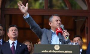 CHP Genel Başkanı Büyükşehir Belediyesi’ni Ziyaret Etti