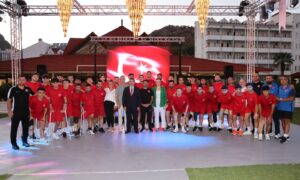 AMPUTE A MİLLİ TAKIMA MARMARİS’TE SEVİLAY ÖZTÜRK SÜRPRİZİ            