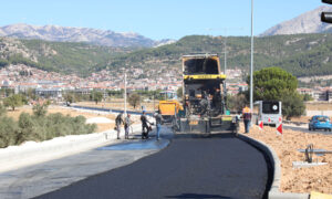 Otogar Yolunda 3. Kat Sıcak Asfalt Çalışması Başladı