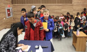 Kitap Kurtları Yazarlarla Buluştu