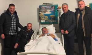 Protokol Krizi  Hastanelik etti .