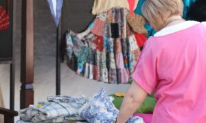Kadınların El Emeği Göz Nuru Eserleri Sergilendi