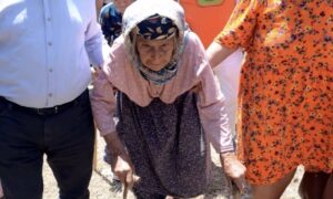 Akbelen’de Zeytin Tarlasından seslendiler “”ZEYTİNLİKLERİMİZİ RANTA ORMANLARIMIZI TALANA AÇACAKLAR”