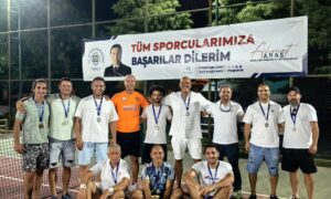 Babalar Günü’nde Tenis Turnuvası