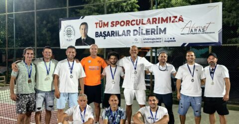 Babalar Günü’nde Tenis Turnuvası