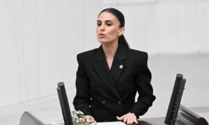 Özcan’dan 24 Temmuz mesajı;  “Hakikatin kalemi, suçun delili sayılıyor”
