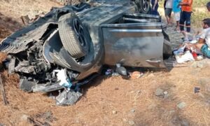 Lastiği patlayan araç faciaya neden oluyordu : 5 Kişi yaralandı