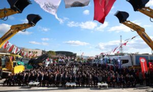 Büyükşehir Hizmet Filosunu 170 Yeni Araçla Güçlendirdi