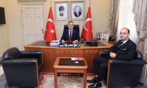 PTT İzmir 2. Bölge Müdürü Avni Oruçlu, Vali Dr. İdris Akbıyık’ı ziyaret etti.