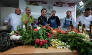 Bodrum Acı Ot Festivali Başladı; Yağmura Rağmen Yoğun İlgi